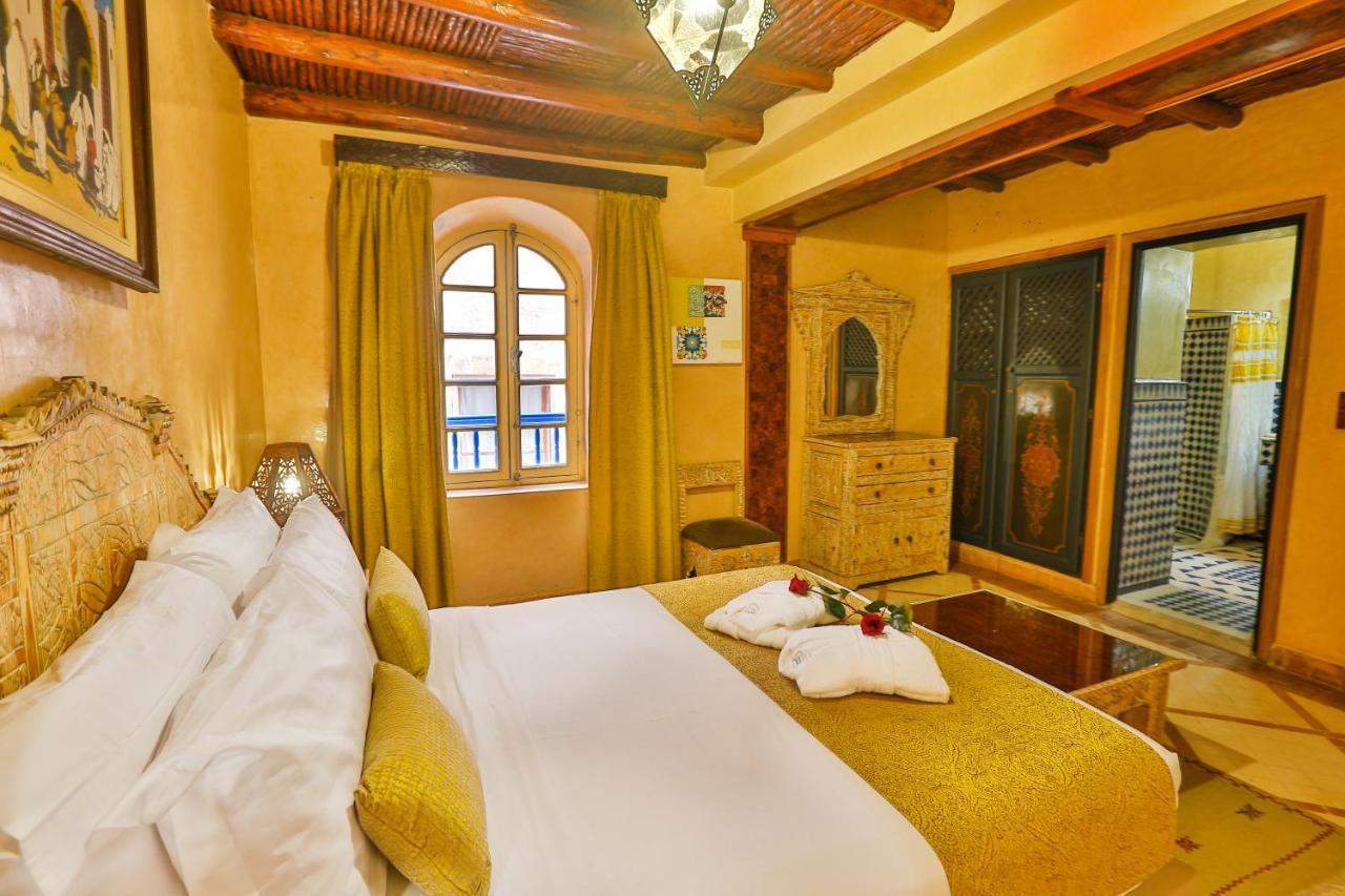 Mimouna Riad