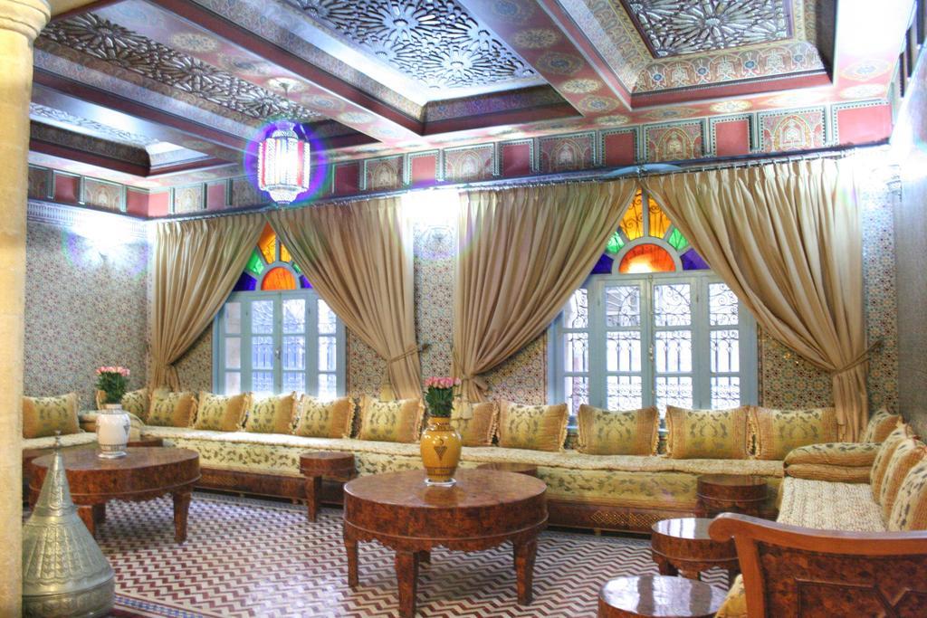 Mimouna Riad